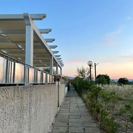 Vakantiehuis Indipendente A 50m Dal Mare Casa Scrisi