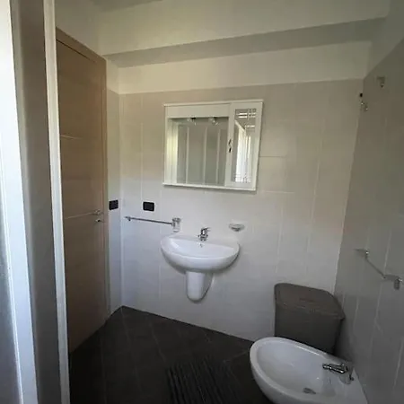 Indipendente A 50m Dal Mare Casa Scrisi