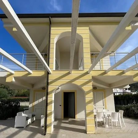 Indipendente A 50m Dal Mare Casa Scrisi
